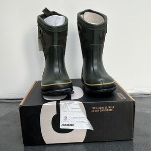 Bogs insulated rain boots, size 8, green/, unworn